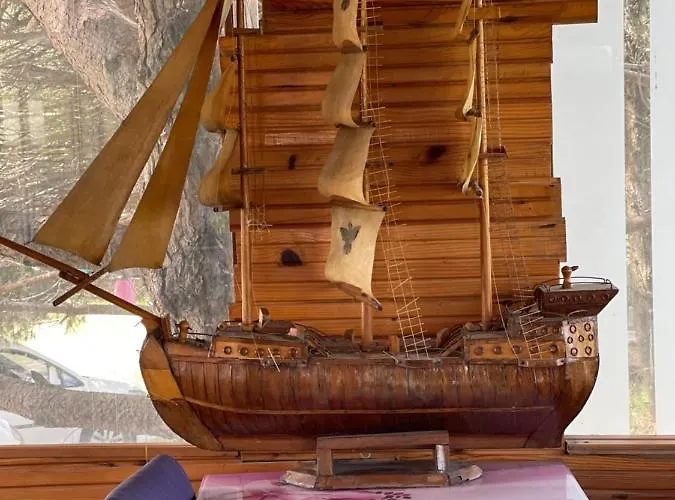 Pera Garden Airport 3*